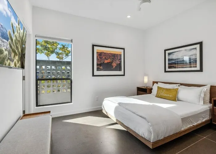 Refreshing 2-bedroom - 80 Walkscore! * Phoenix