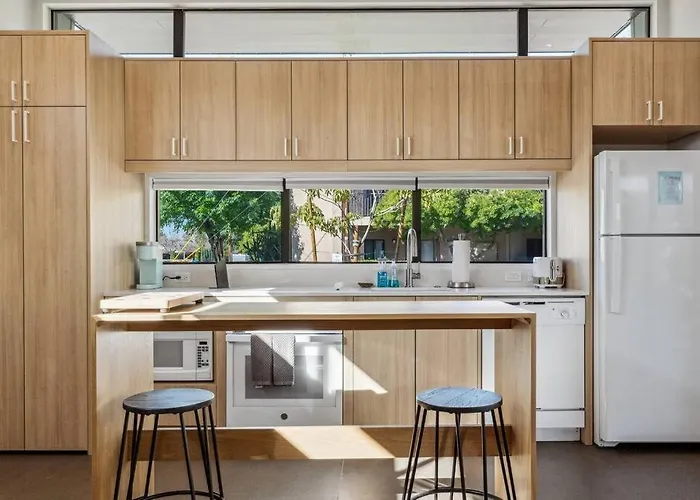 Refreshing 2-bedroom - 80 Walkscore! Apartment